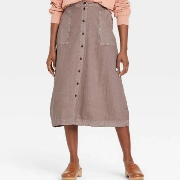 Universal Thread Dresses & Skirts - Womens Universal Threads Linen Midi Skirt. Size M